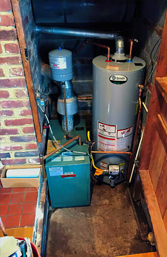 https://landsdalehotwater.com.au/uploads/2025/06/gas-hot-water-system-50310.jpg