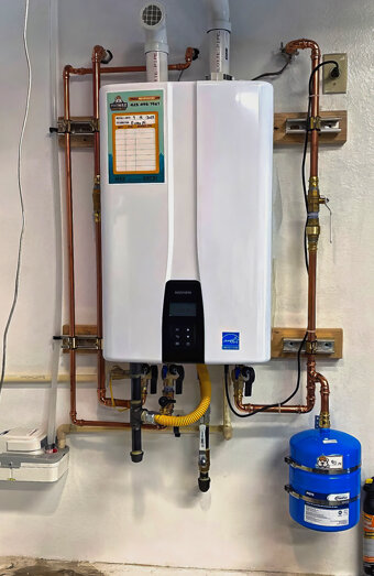 https://landsdalehotwater.com.au/uploads/2025/06/hot-water-33549.jpg