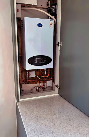 https://landsdalehotwater.com.au/uploads/2025/06/instant-hot-water-systems-44293.jpg